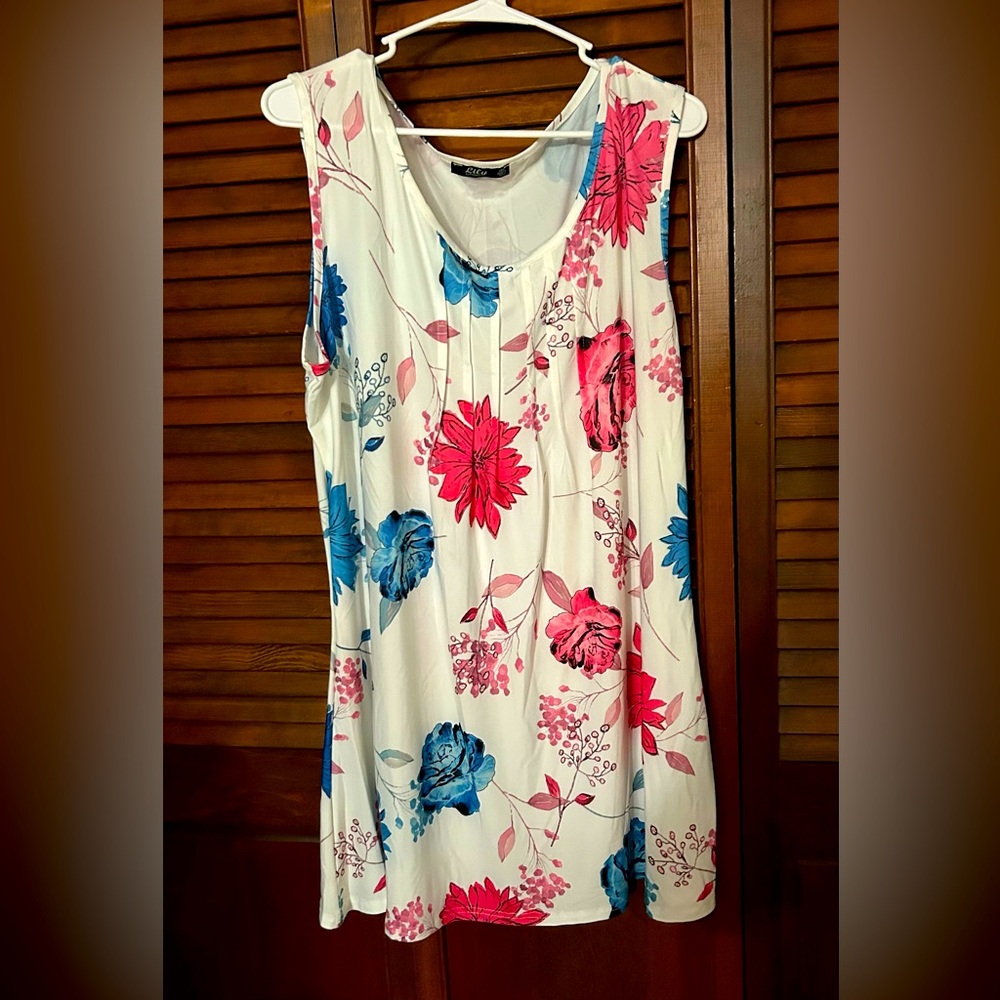 Lily short dress. 1xl. Floral design